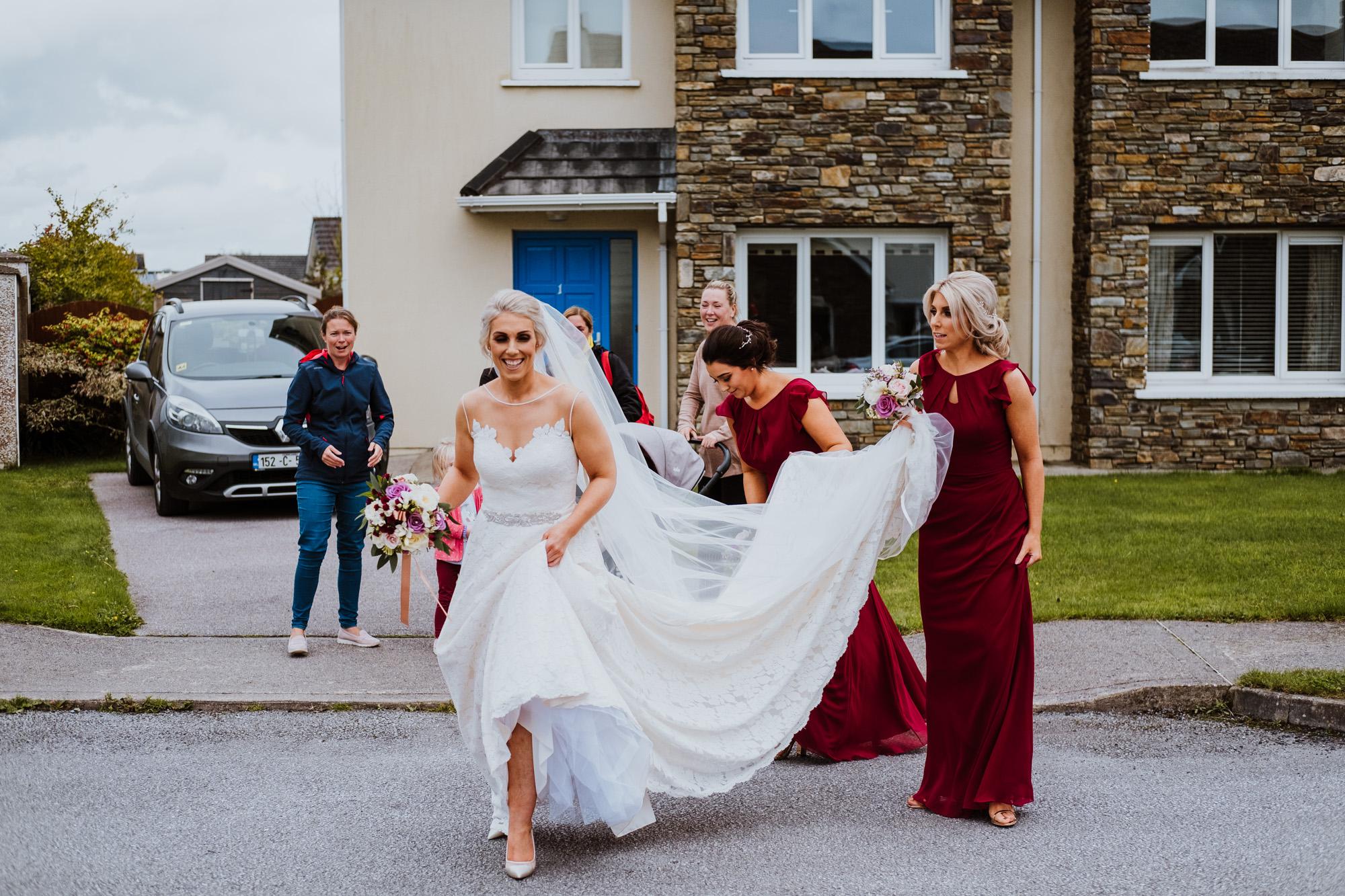 cloyne-east-cork-wedding-final-touches-bride