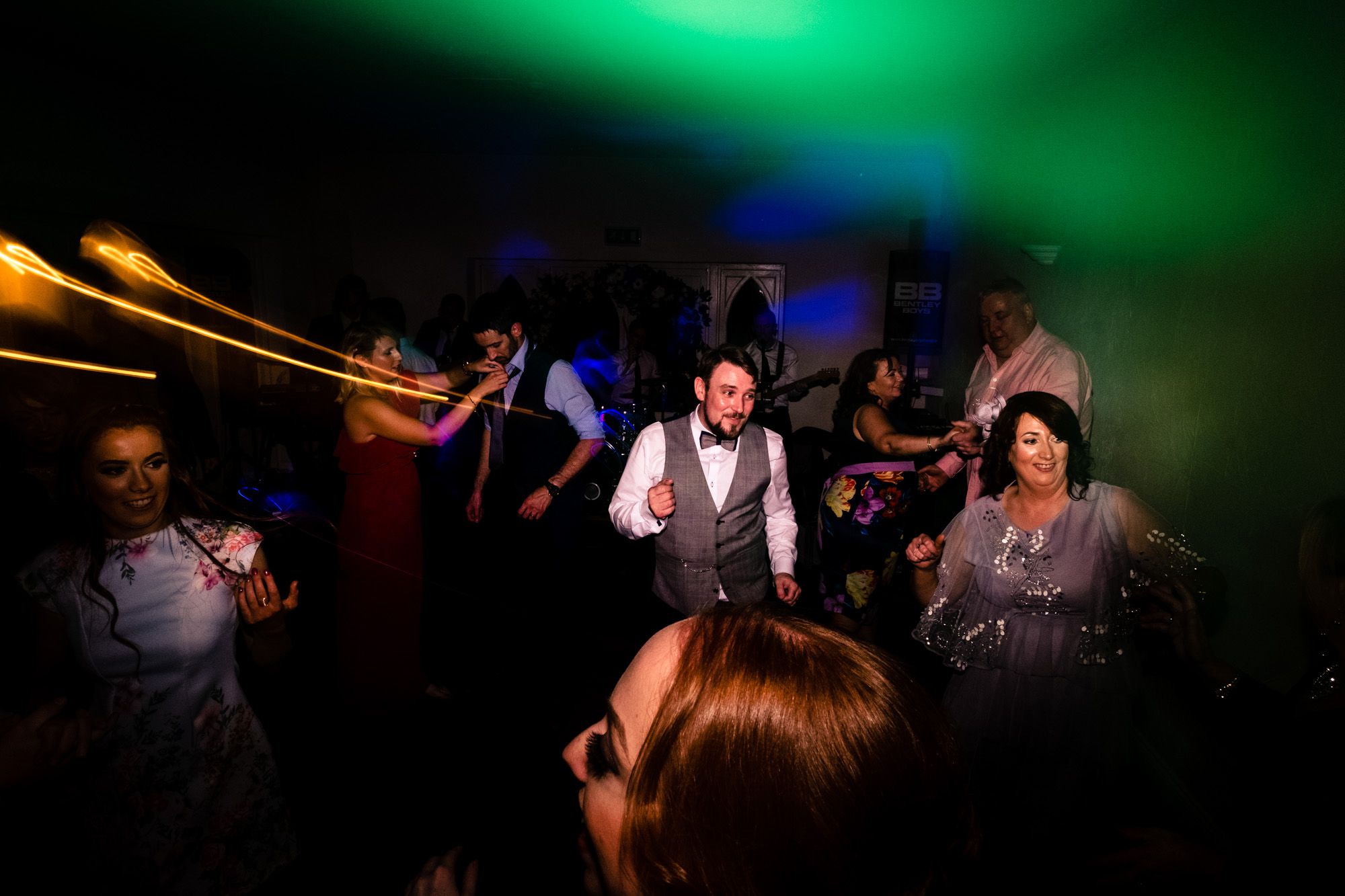 barnabrow-wedding-party-disco