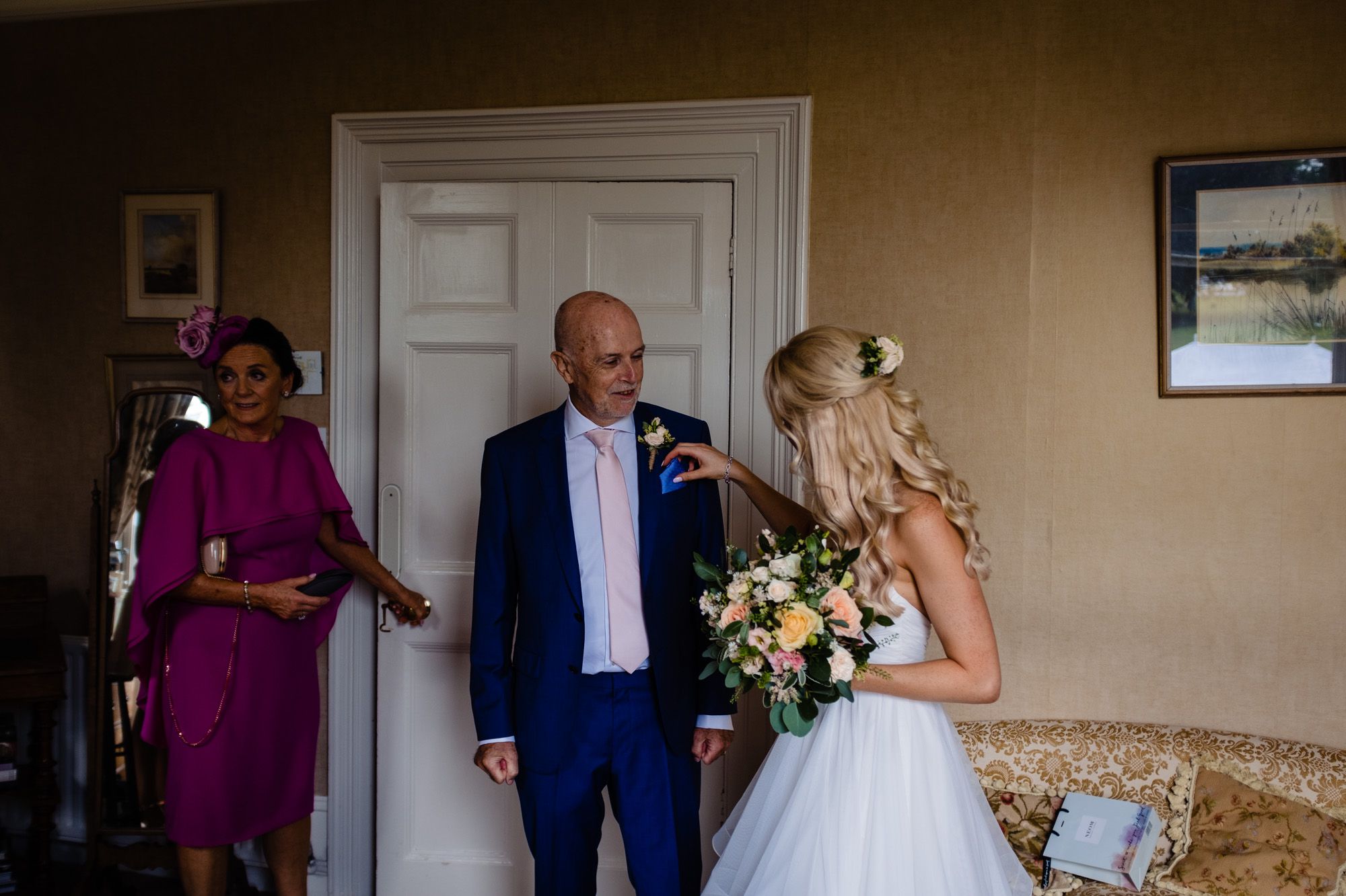 ballyvolane-house-bride-and-groom-getting-ready