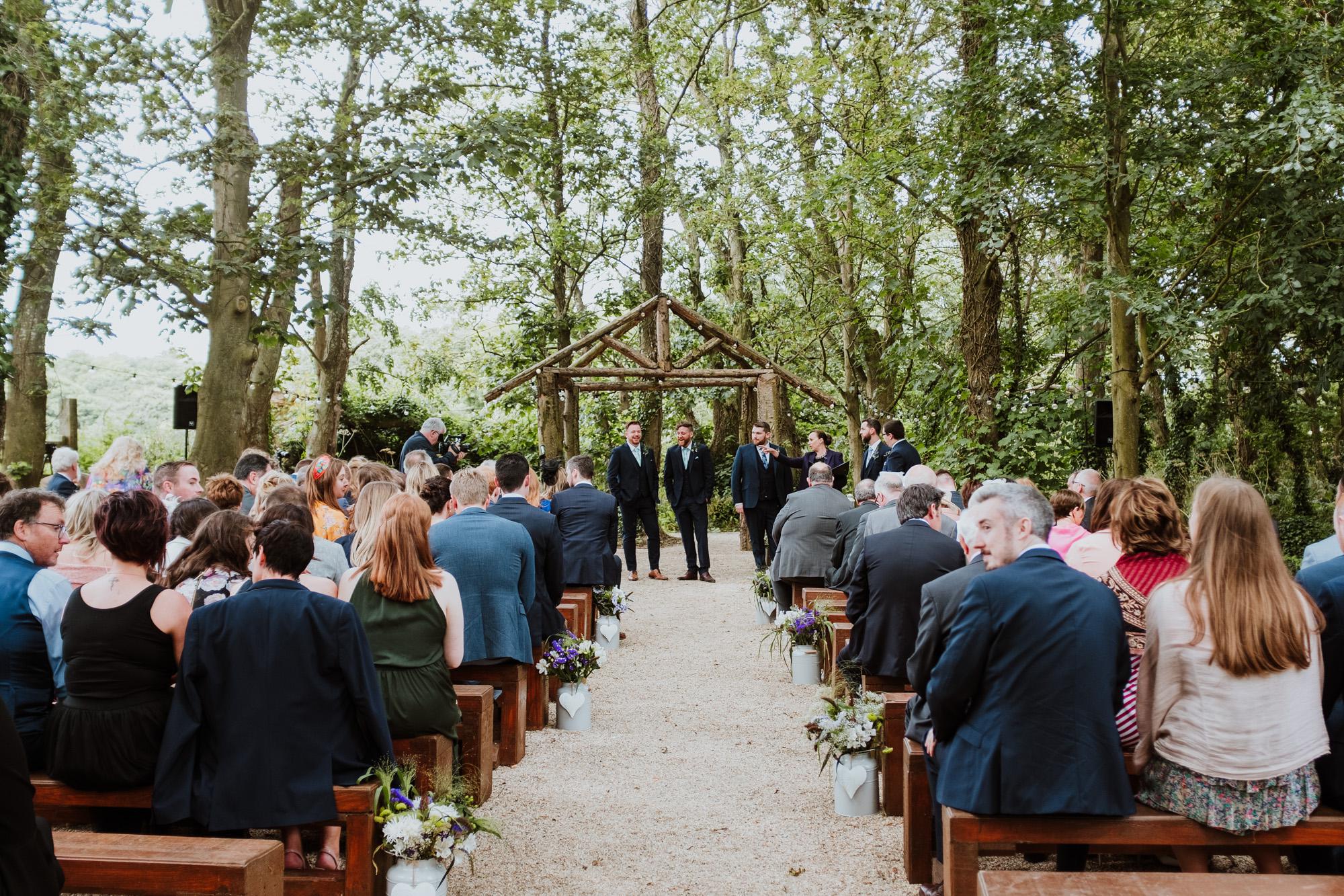 segrave-barns-house-wedding-outdoor-ceremony