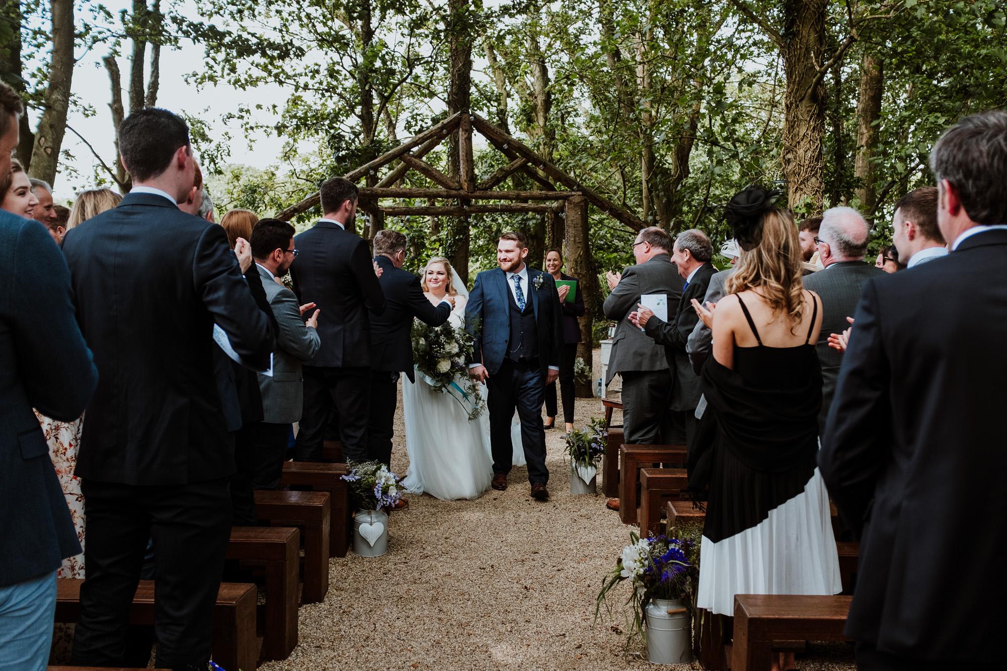 segrave-barns-house-wedding-outdoor-ceremony