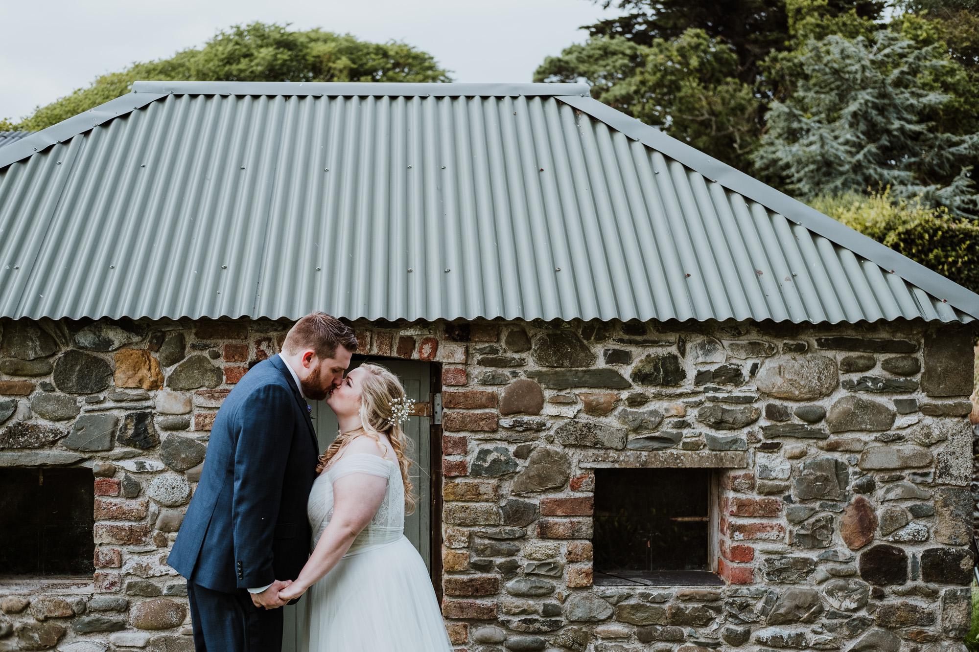 segrave-house-garden-grounds-bride-and-groom