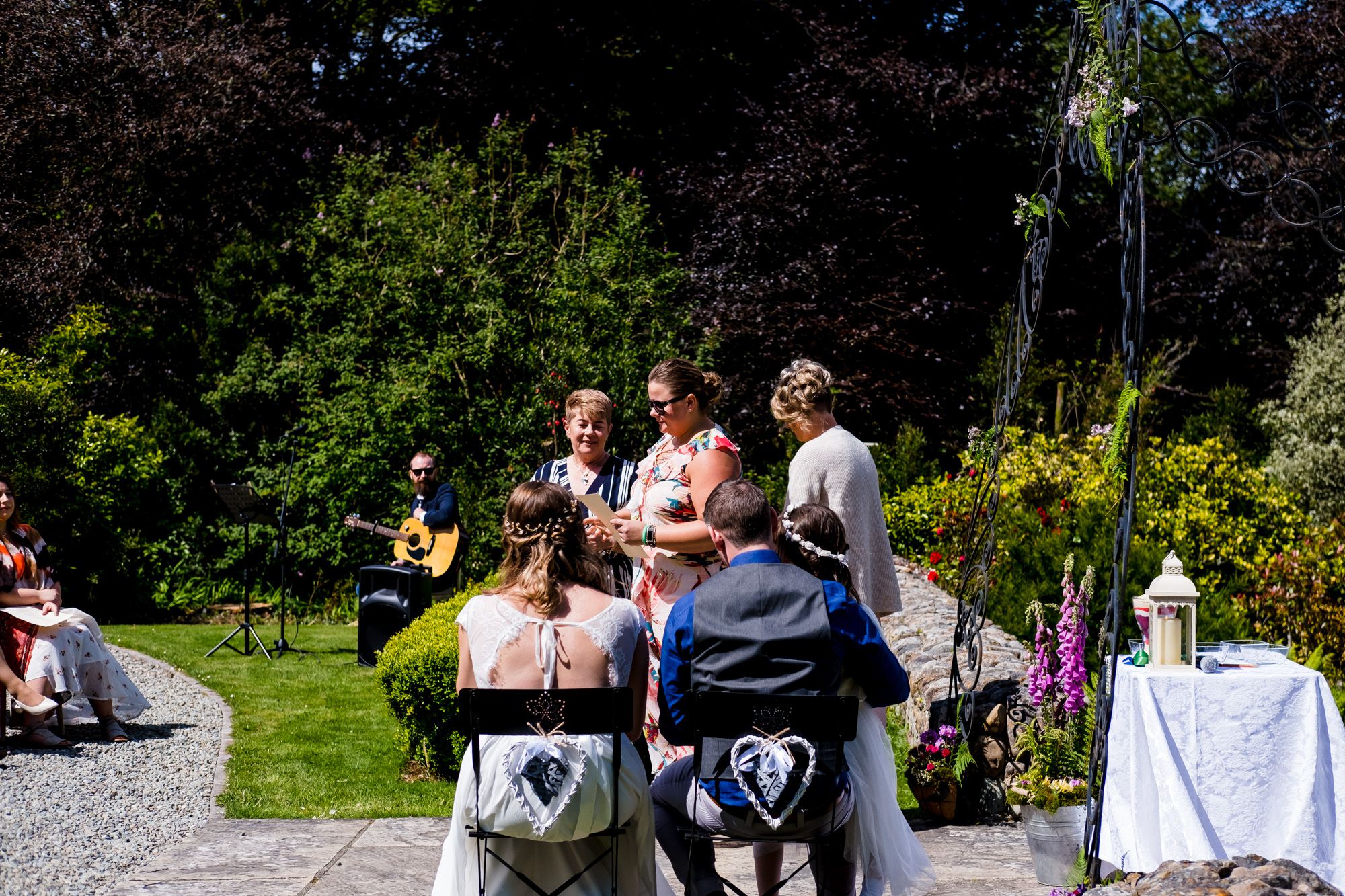inish-beg-outdoor-wedding-ceremony-summer